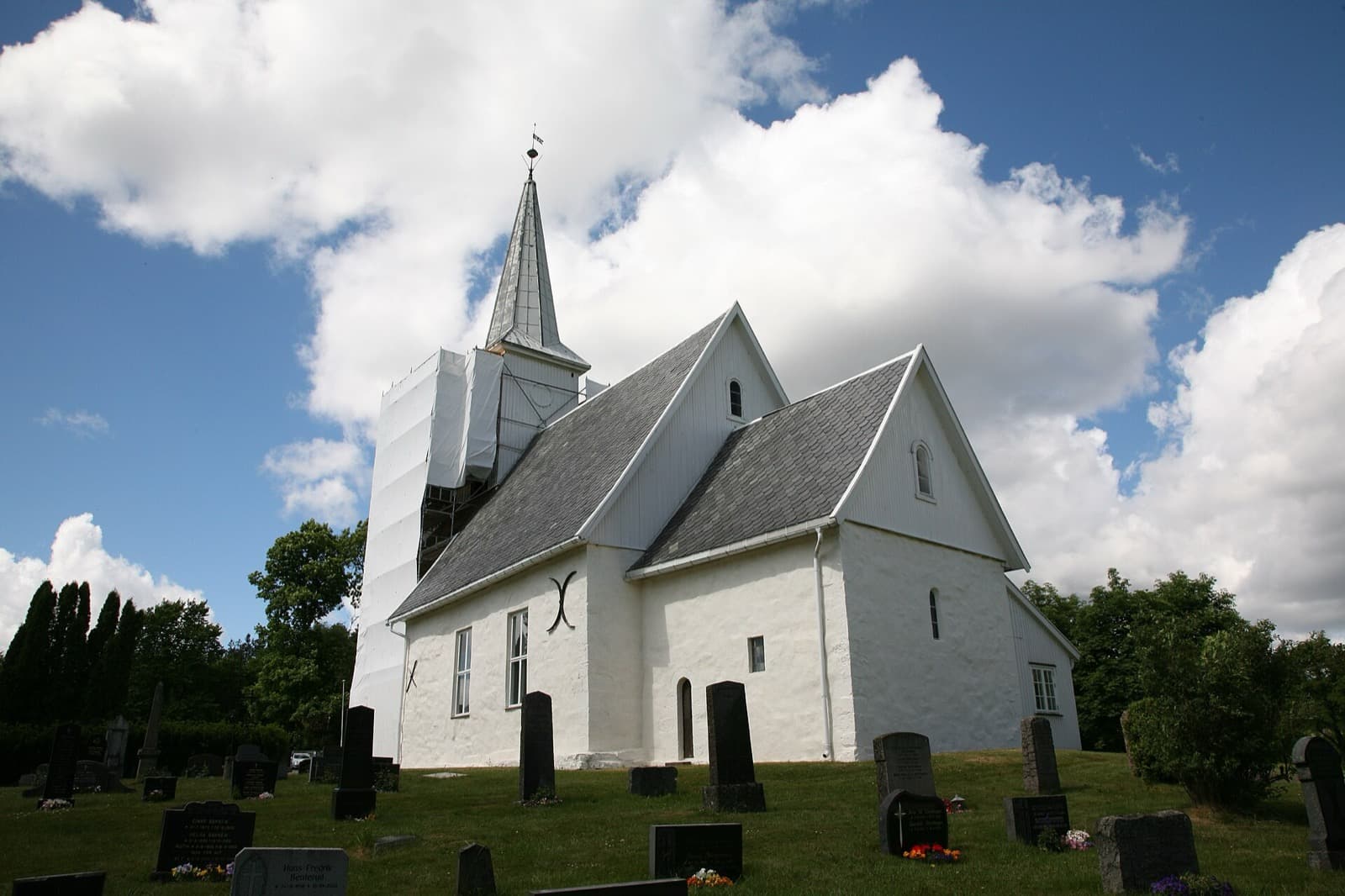 Lørenskog kirke